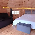 Camping Les Cantarelles * Alrance