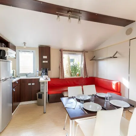 Camping Les Cantarelles אתר קמפינג