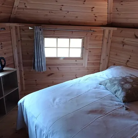 Camping Les Cantarelles * Alrance