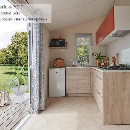 אתר קמפינג Camping Les Cantarelles