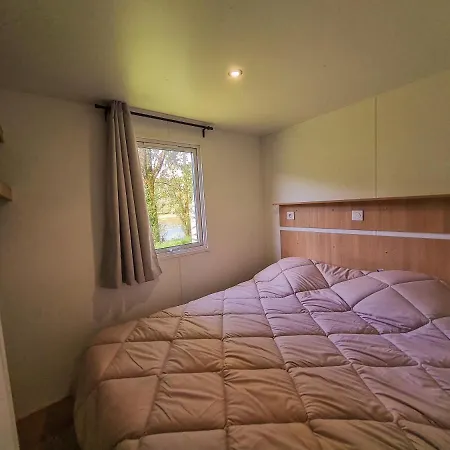 אתר קמפינג Camping Les Cantarelles *